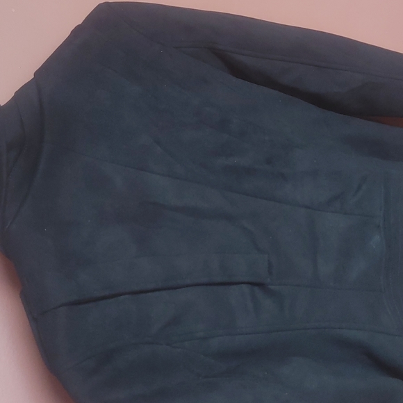 Jacket - Picture 3 of 4